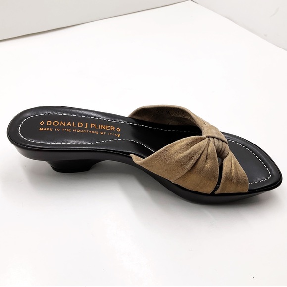 {Donald J. Pliner} Distressed Suede Con Slippers - Picture 7 of 16